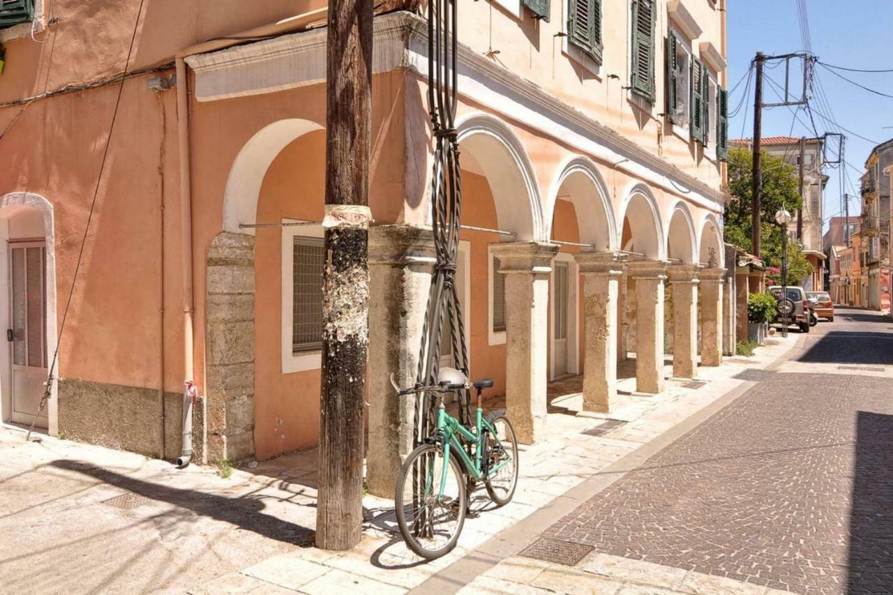 Costas Apartment