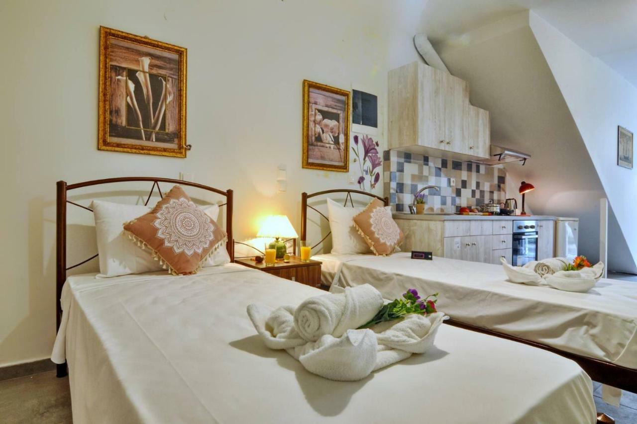 Costas Apartment *
